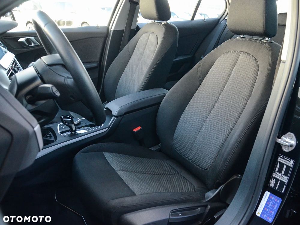 BMW Seria 1 118i Advantage - 32