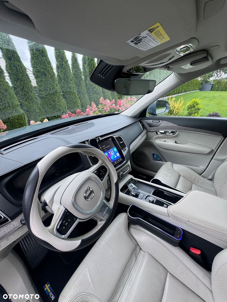 Volvo XC 90 - 21