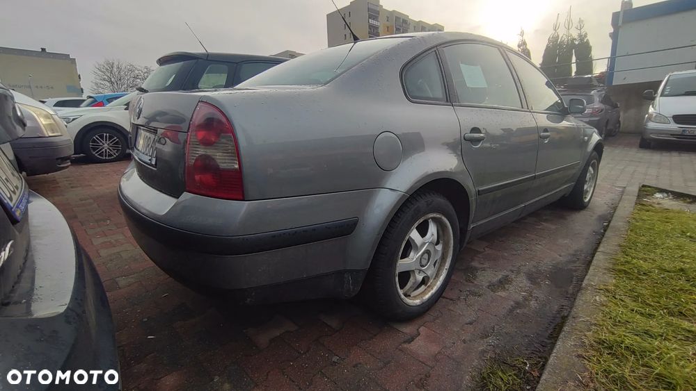 Volkswagen Passat 1.9 TDI - 9