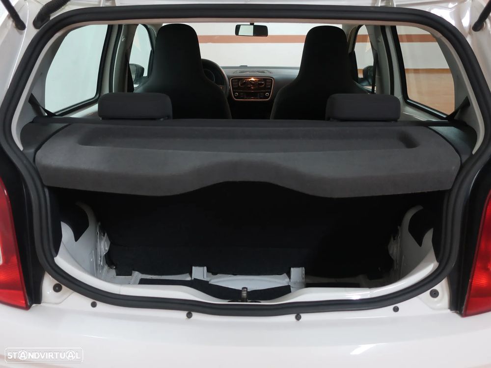VW Up! 1.0 Take - 11