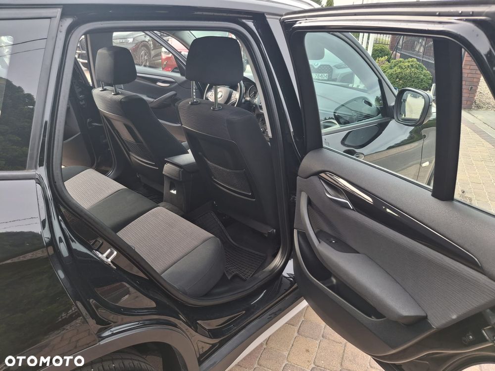 BMW X1 sDrive18i - 14
