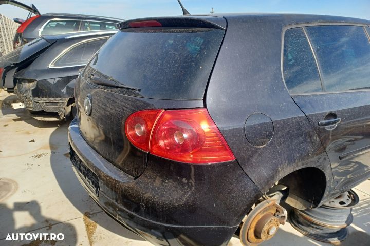 Lampa / Tripla stop stanga pe aripa Volkswagen VW Golf 5 [2003 - 2009 - 8