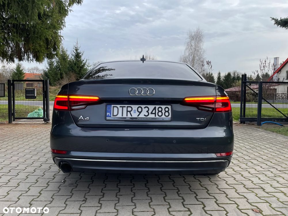 Audi A4 Limousine 2.0 TDI DPF S line Sportpaket - 8