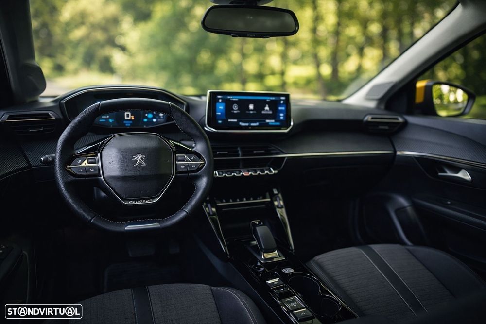 Peugeot e-208 Active - 12