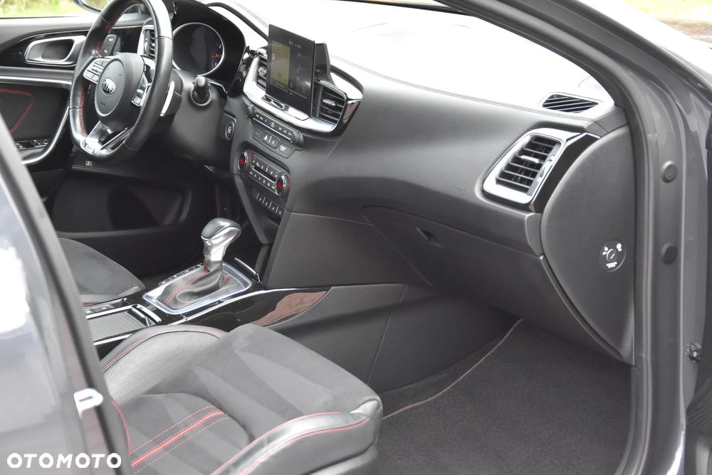 Kia ProCeed 1.6 T-GDI DCT7 OPF GT - 22