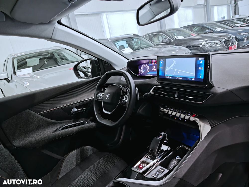 Peugeot 3008 1.2 PureTech S&S EAT8 Allure - 10