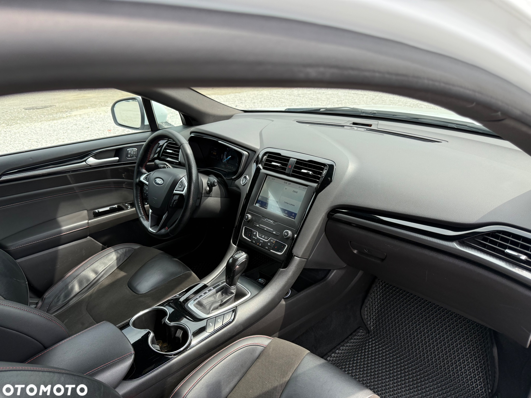 Ford Mondeo 2.0 Hybrid Titanium - 12