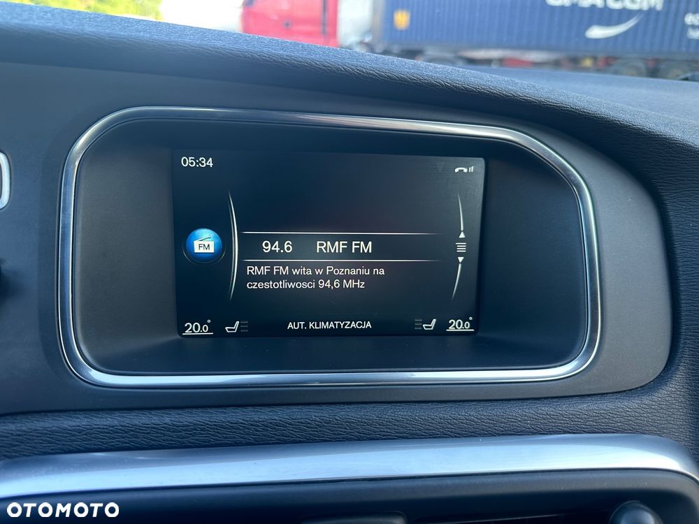 Volvo V40 D2 Drive-E R-Design Momentum - 19