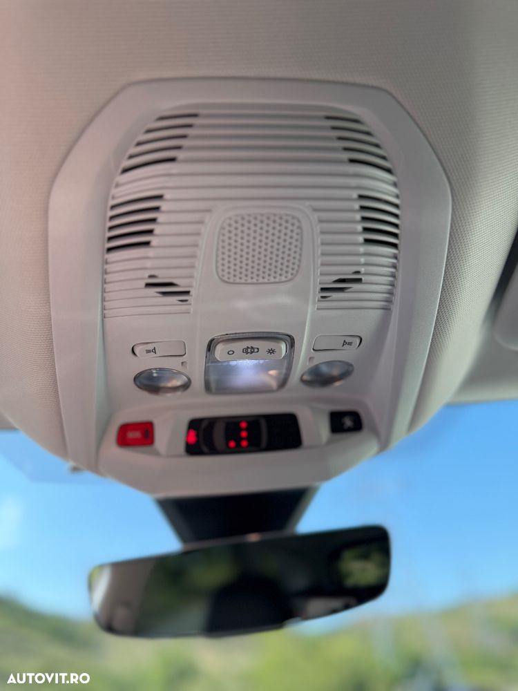 Peugeot 3008 Hybrid 225 e-EAT8 Allure Pack - 31