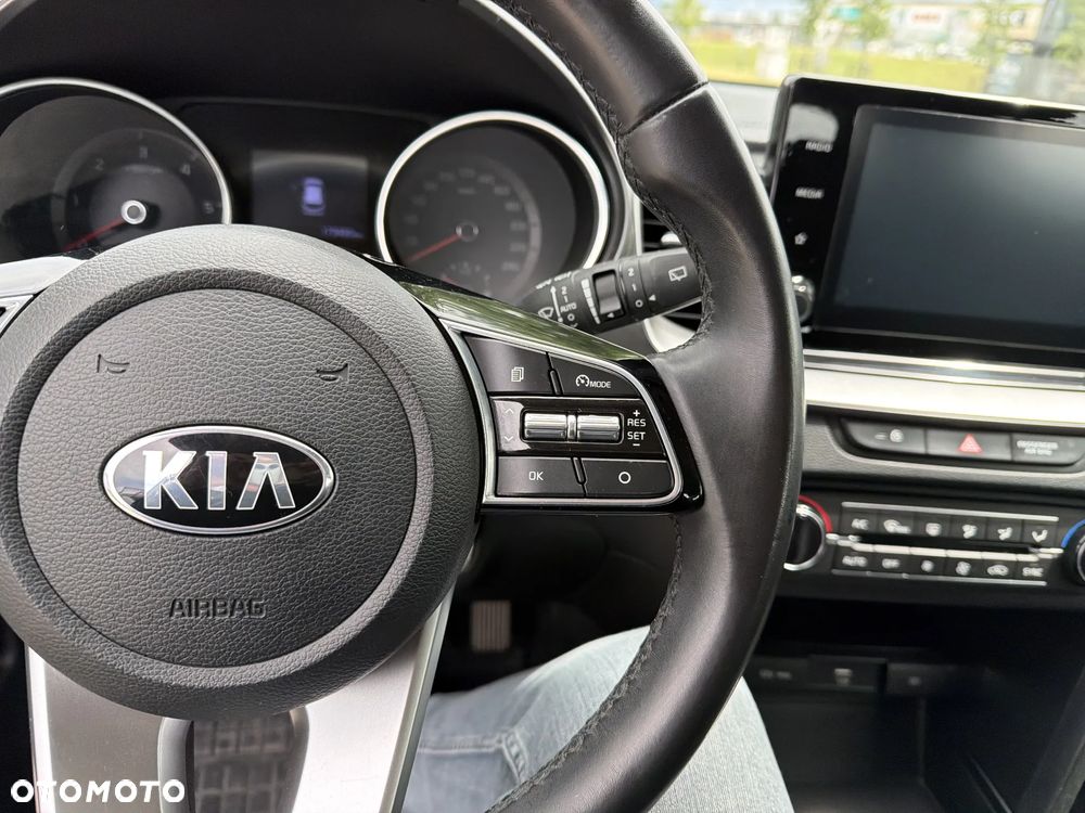 Kia Ceed 1.6 CRDi SCR L Business Line - 20