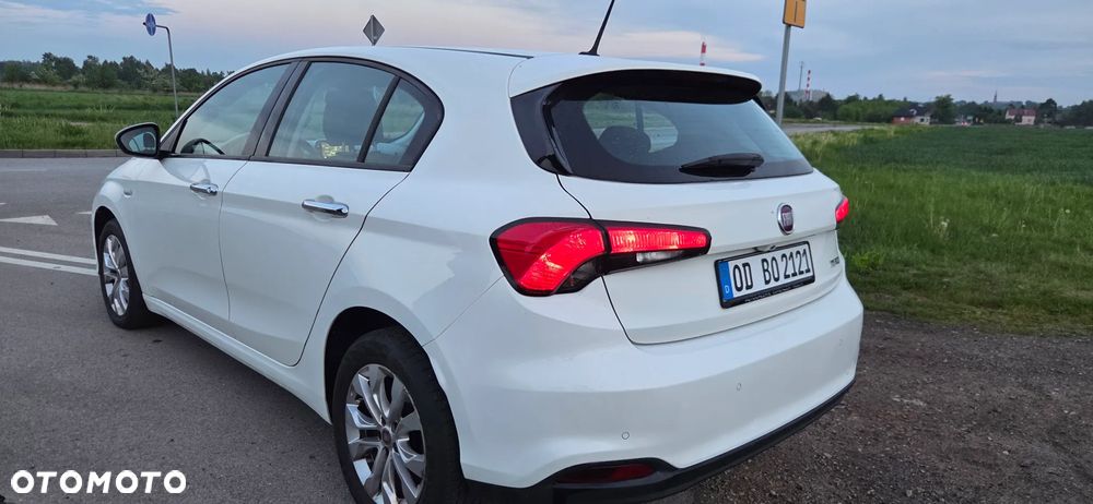 Fiat Tipo 1.4 T-Jet 16v Lounge - 3