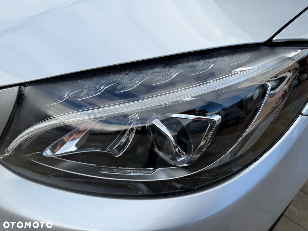 Mercedes-Benz Klasa C 180 9G-TRONIC AMG Line - 20
