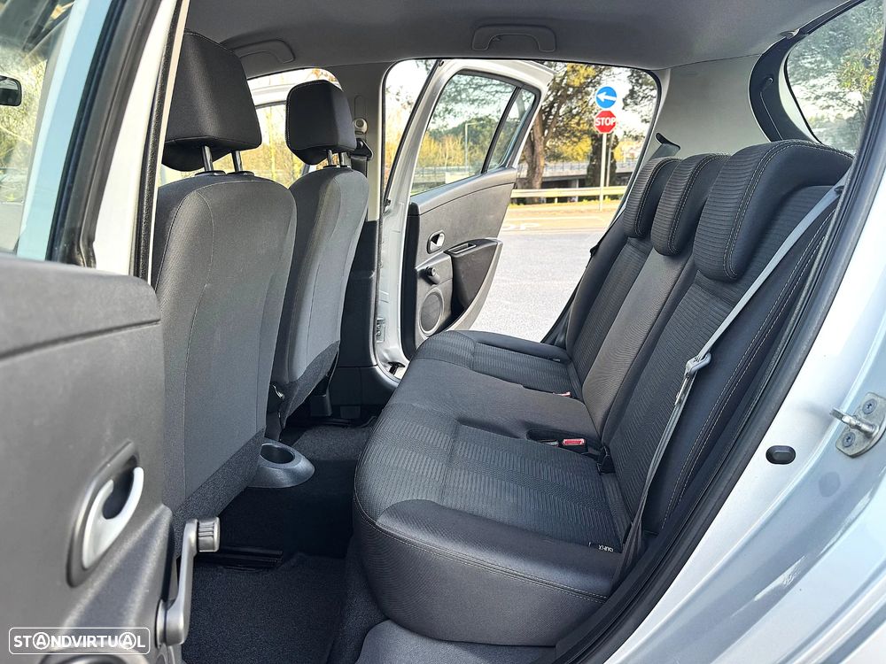 Renault Clio 1.2 16V Dynamique S - 17