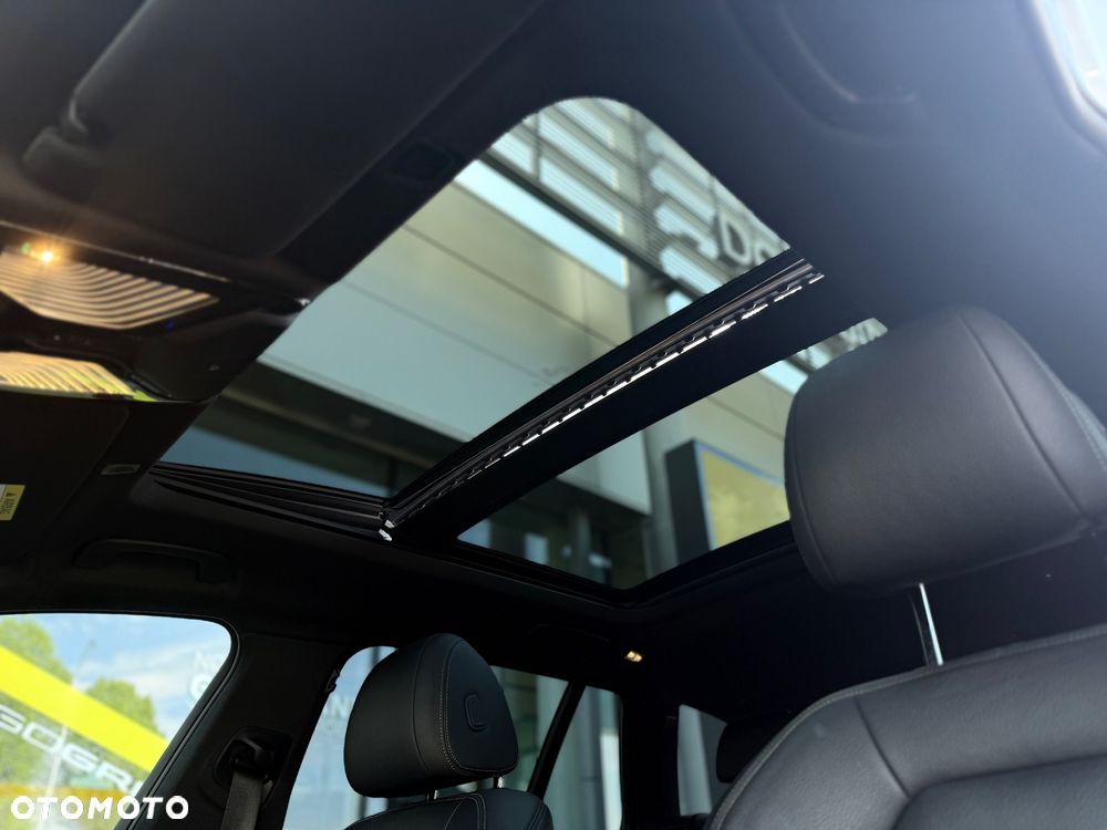 BMW Seria 5 - 32