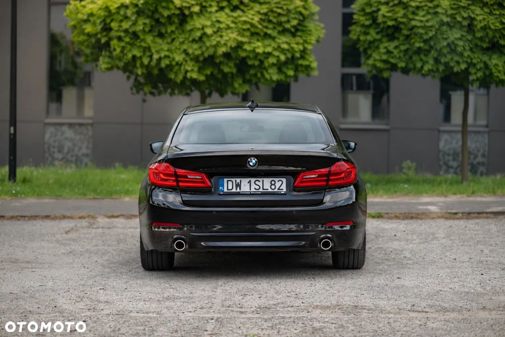 BMW Seria 5 518d Luxury Line sport - 5