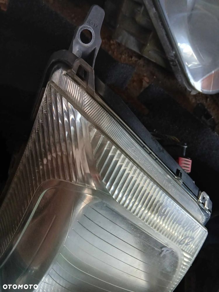 Citroen C2 Lampa przednia lewa, prawa - 7