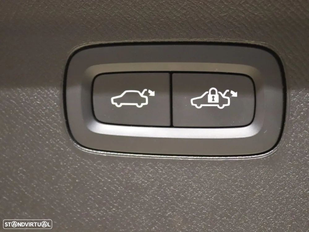 Volvo XC 90 2.0 B5 Inscription AWD - 23