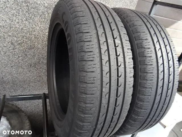 225/65/r17 102h Goodyear Efficient Grip 4x4 suv - 2
