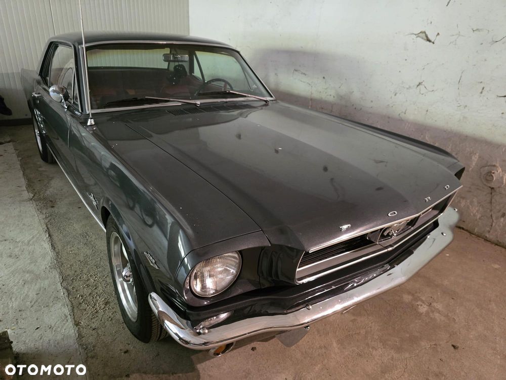 Ford Mustang - 29