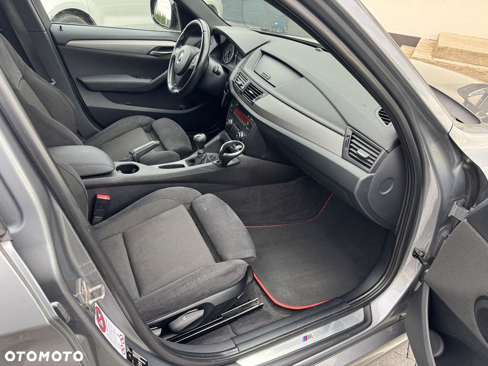 BMW X1 xDrive18d Sport Line - 23
