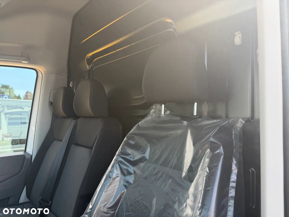 Volkswagen Crafter - 11