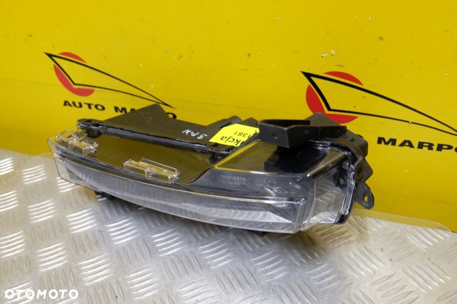 TESLA 3 2017- HALOGEN LAMPA LED DRL LEWY 3PIN EU - 3