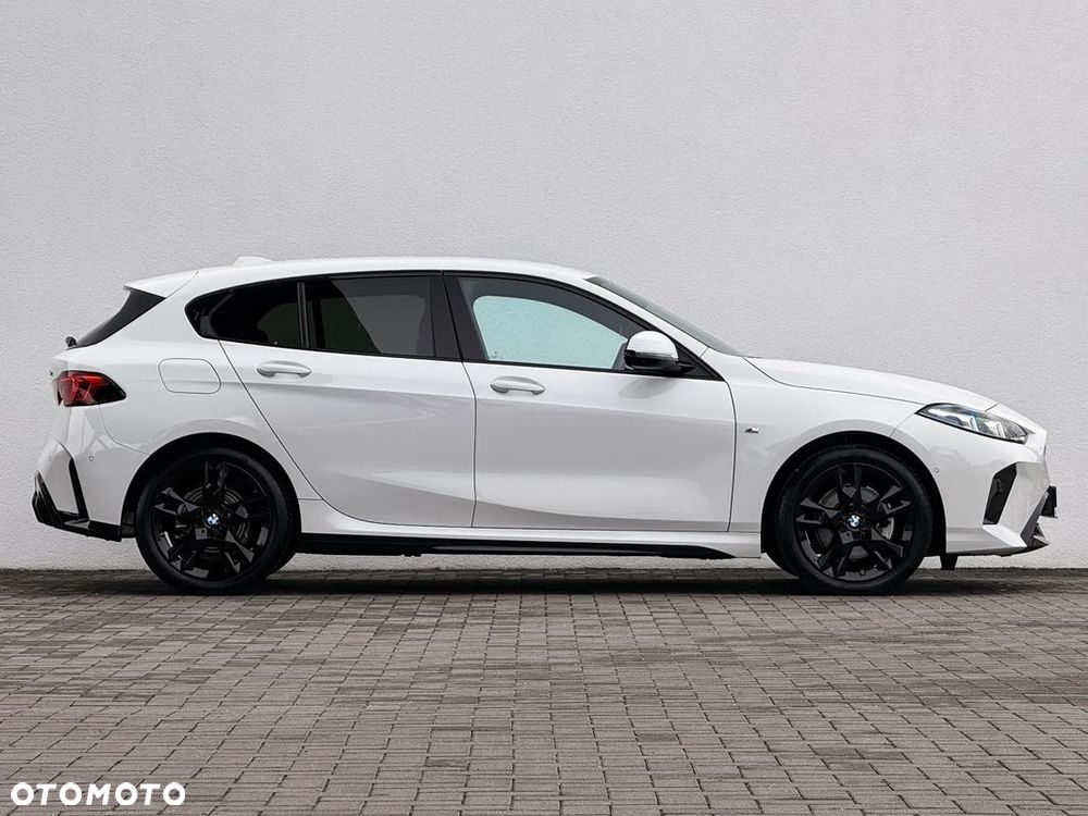 BMW Seria 1 120 mHEV - 24