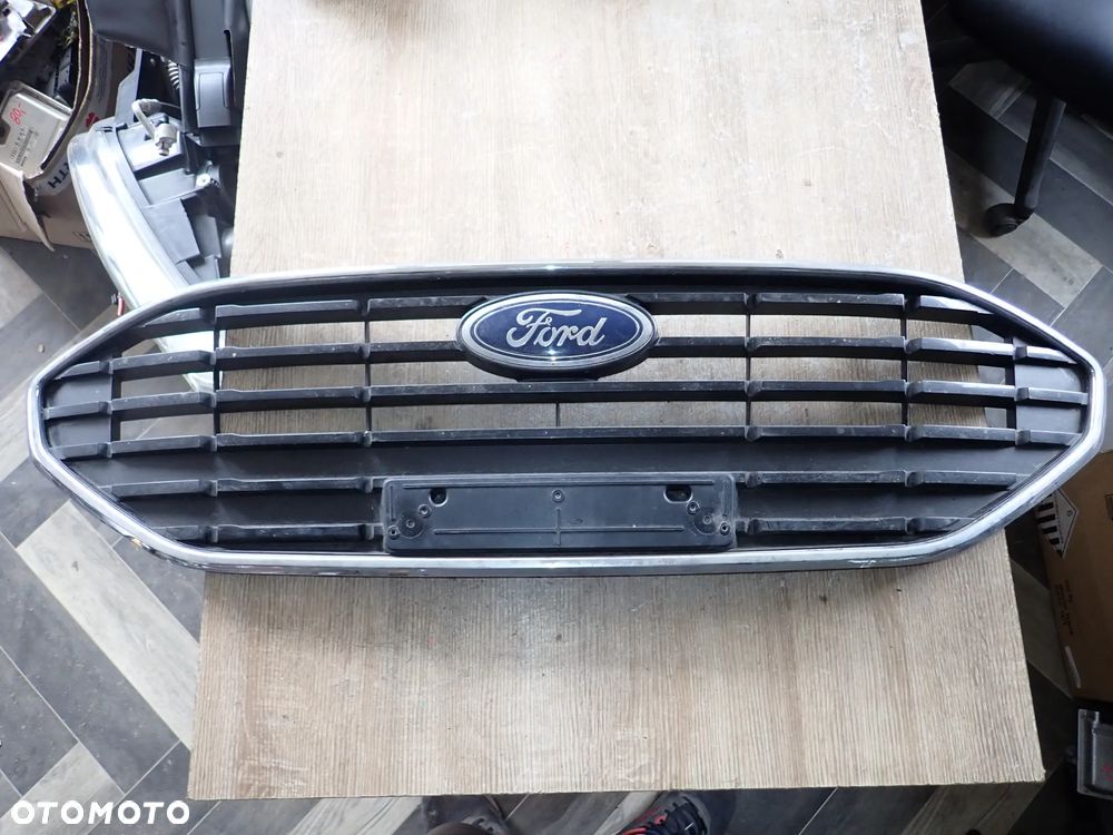 FORD FIESTA MK8 LIFT GRILL ATRAPA NX7B-8200-A - 1