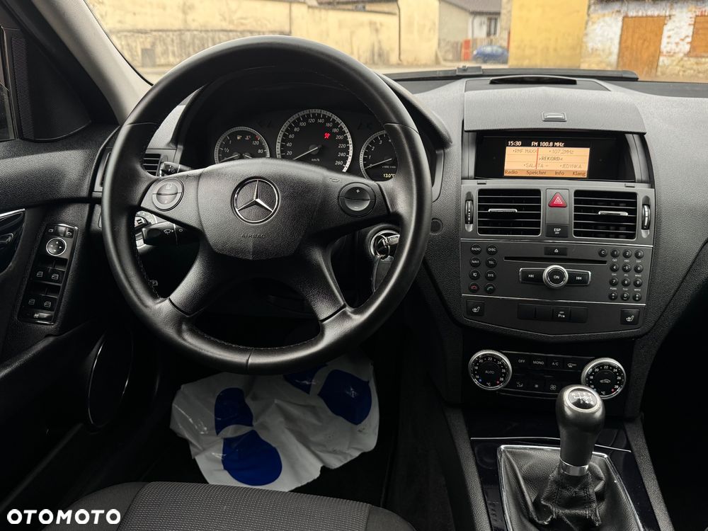 Mercedes-Benz Klasa C 200 Kompressor Avantgarde - 27