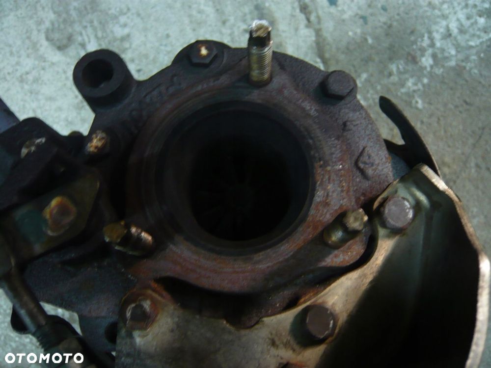Turbosprężarka 17201-0R041 Toyota Auris Avensis T25 - 2