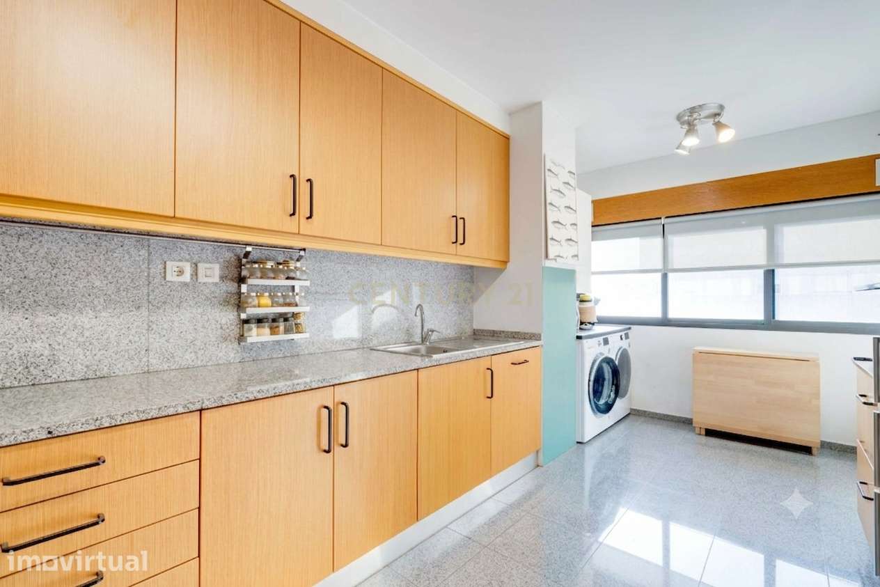 T4 com elegância e centralidade: O Seu Próximo Lar em Vila Nova de Gai - Grande imagem: 5/26