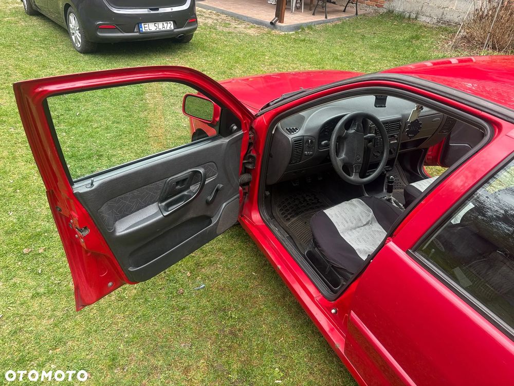 Volkswagen Polo - 11