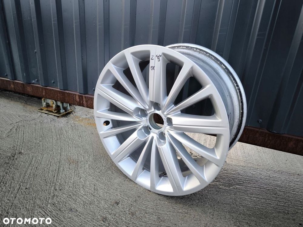 FELGA ALUMINIOWA AUDI VW SEAT SKODA 8.5J R18 ET29 8F0601025A Z*9* OK - 4