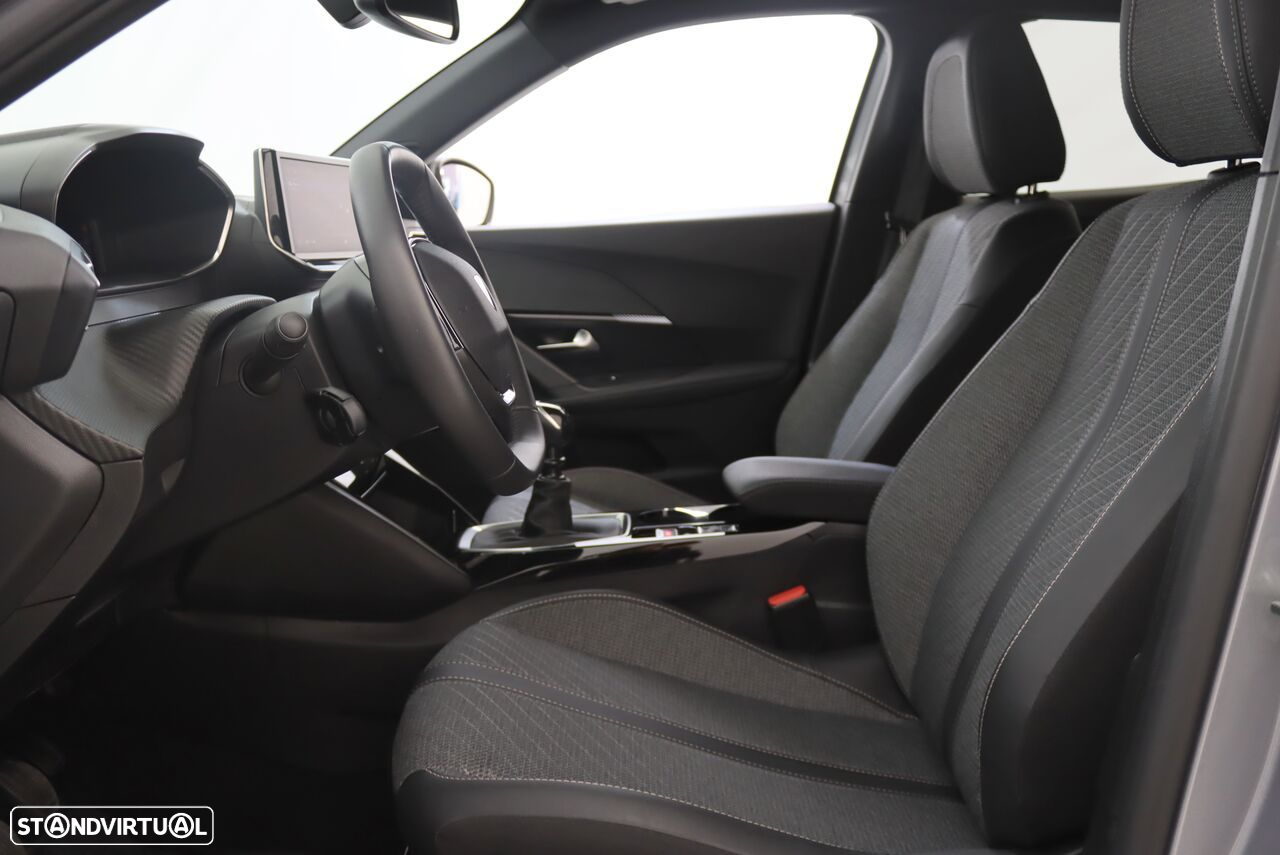 Peugeot 2008 - 4