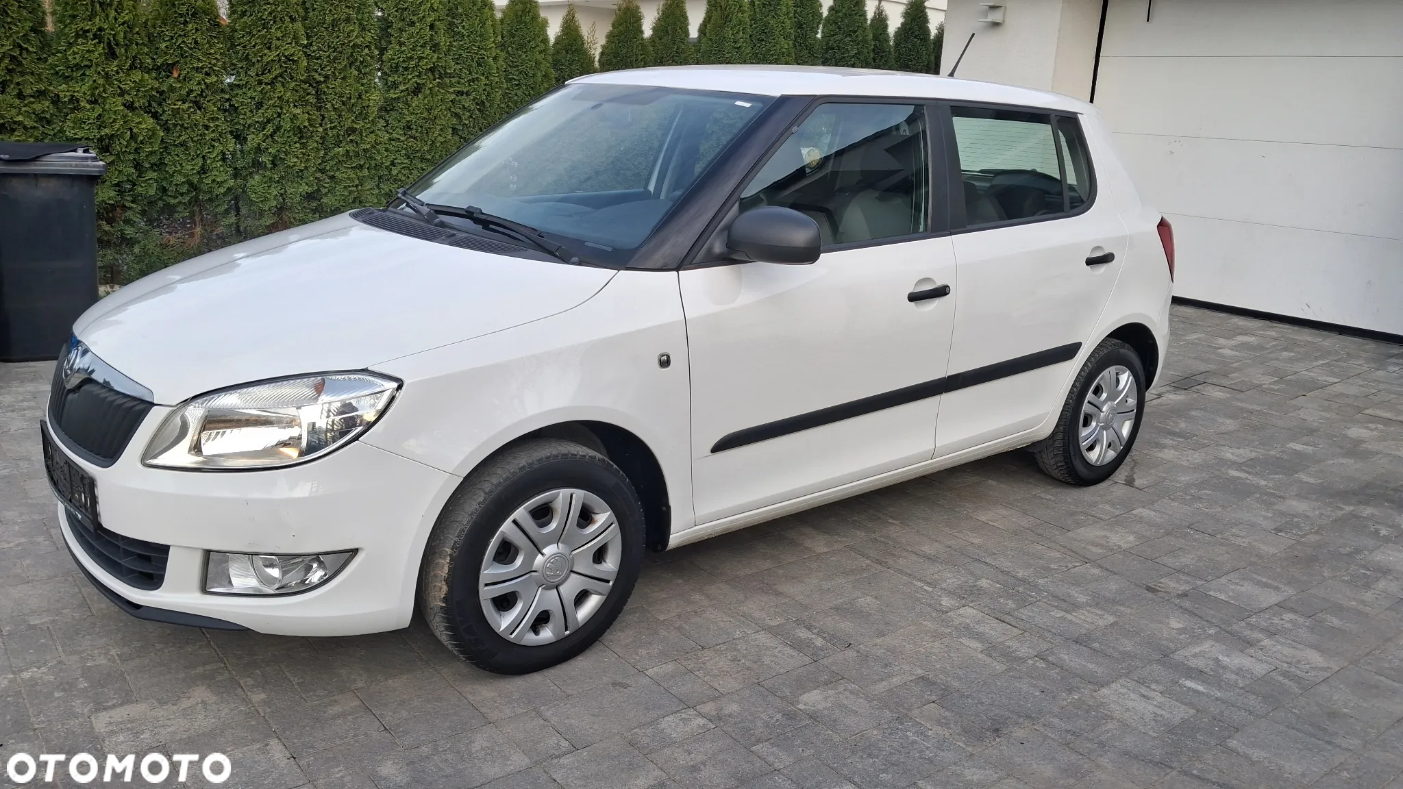 Skoda Fabia 1.2 HTP COOL EDITION - 9