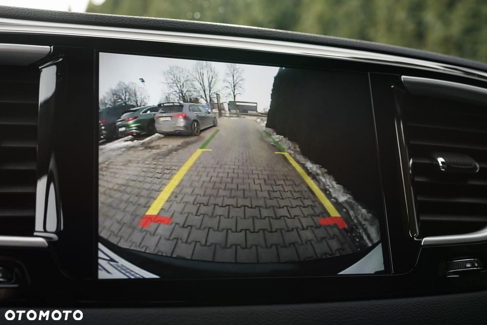 Chrysler Pacifica - 17