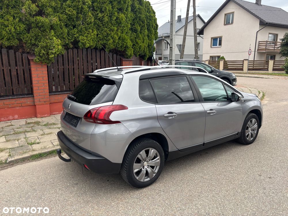 Peugeot 2008 BlueHDi 100 STOP & START Style - 5
