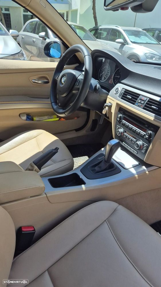 BMW 320 d Auto - 24