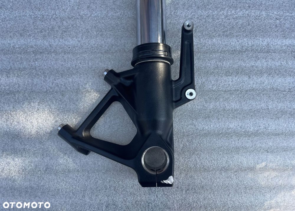 Widelec prawy BMW F900 R K83 2018-24 Oryginał - 2
