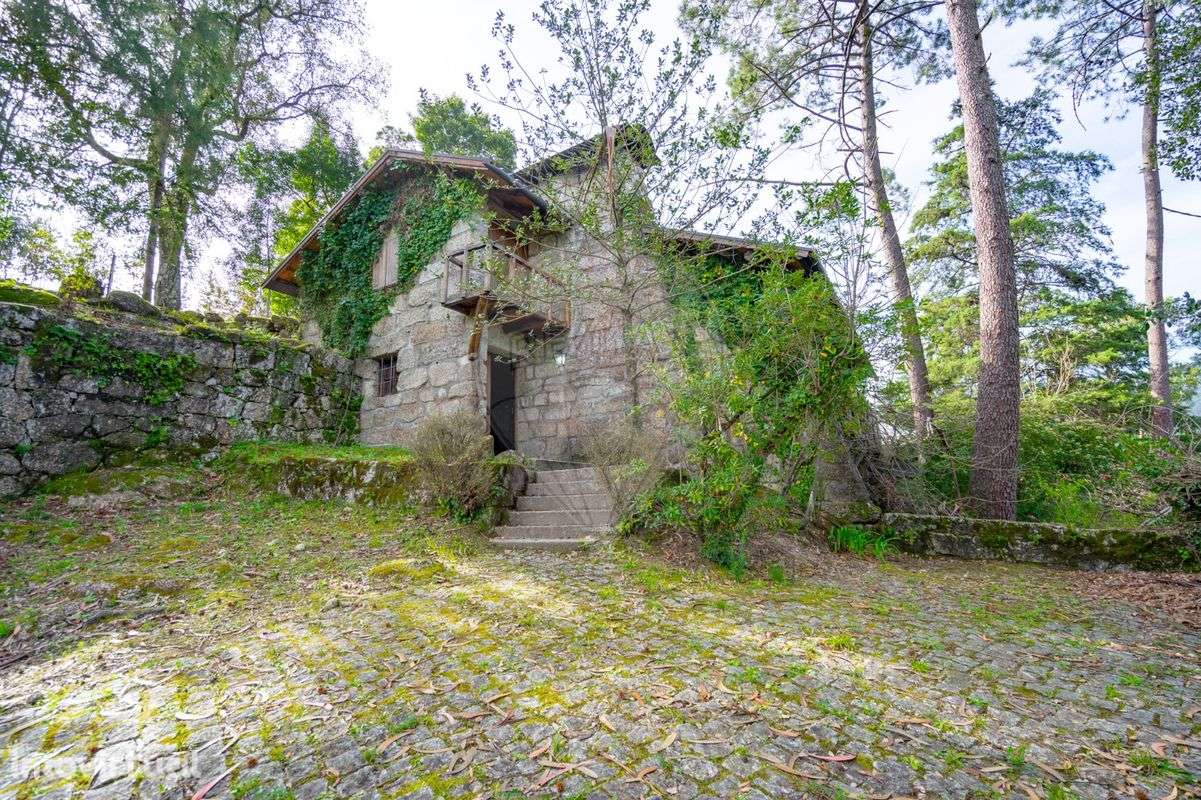 Moradia T4 para venda - Grande imagem: 2/23