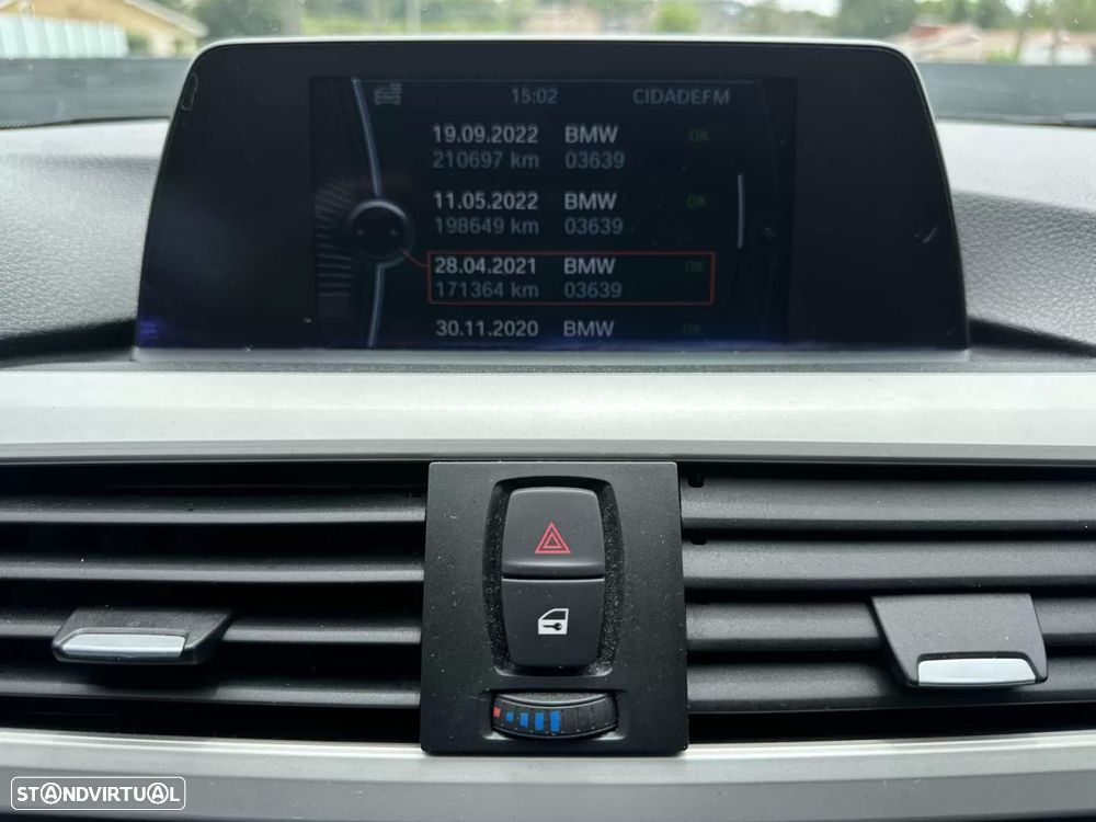 BMW 320 d EfficientDynamics Line Sport - 52