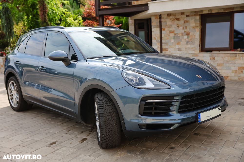 Porsche Cayenne - 2