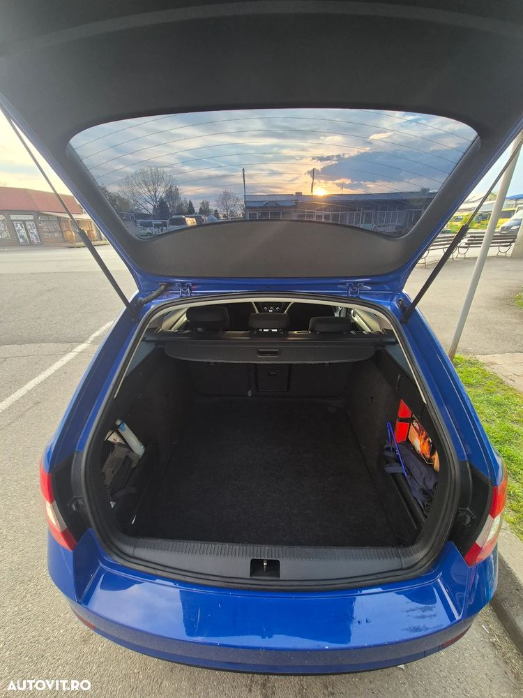 Skoda Octavia 1.6 TDI DSG Ambition - 13