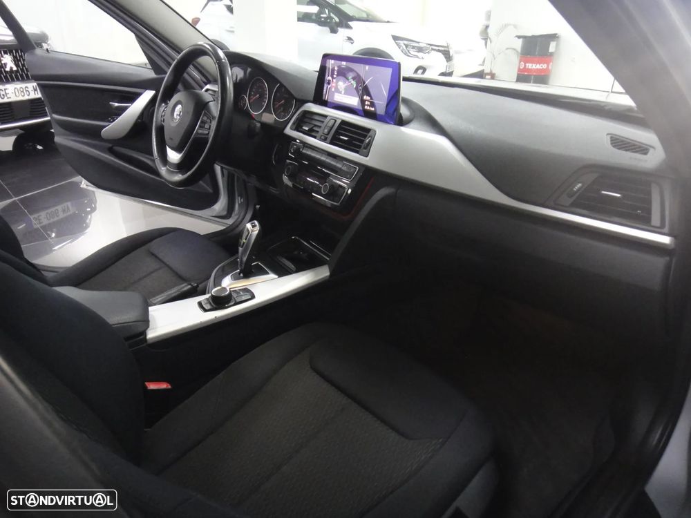 BMW 318 d Auto Exclusive - 19