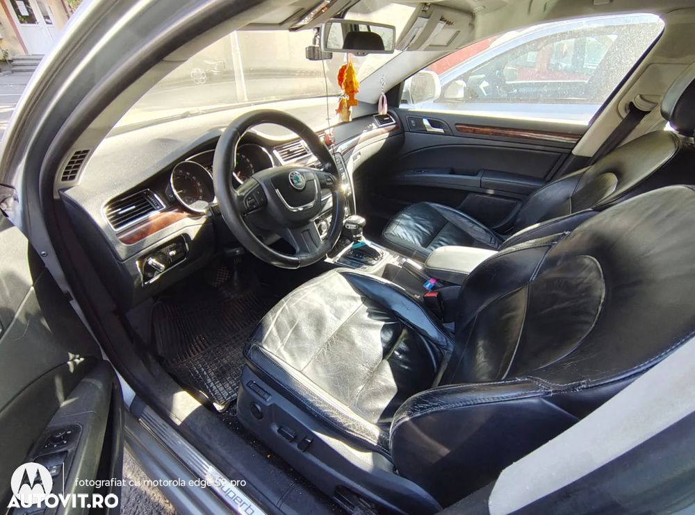 Skoda Superb 2.0 TDI Elegance DSG - 5