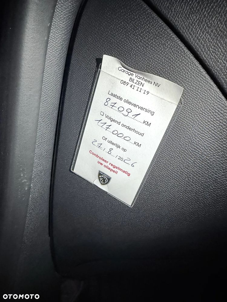 Peugeot 308 BlueHDi 130 EAT8 Allure Pack - 31