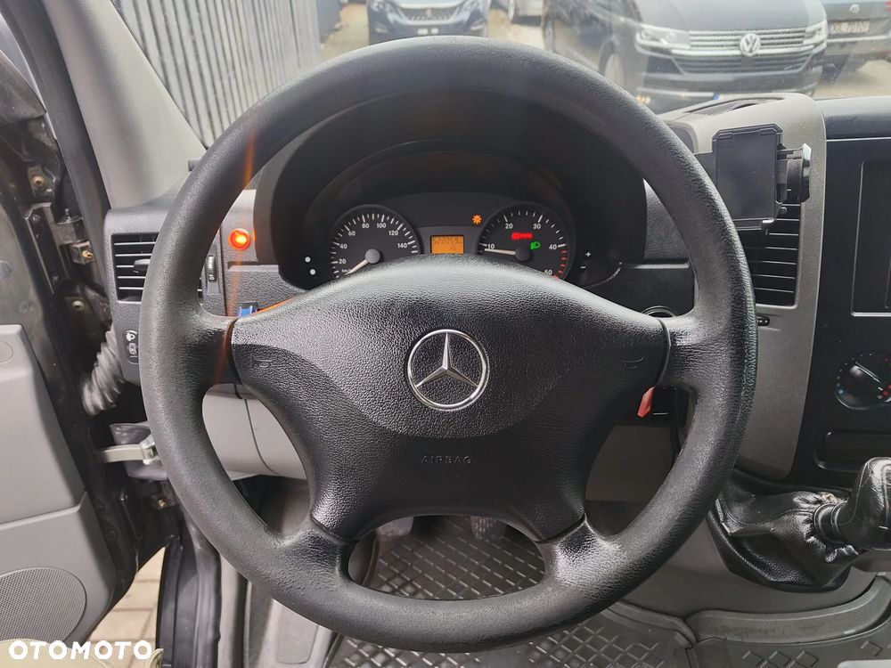 Mercedes-Benz Sprinter - 17