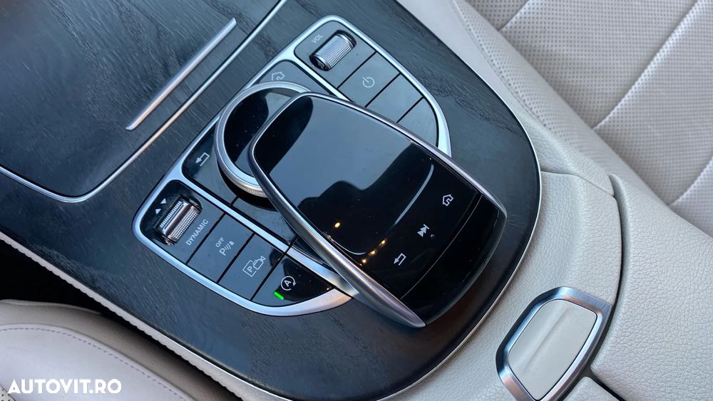 Mercedes-Benz E 220 d 4Matic 9G-TRONIC - 17