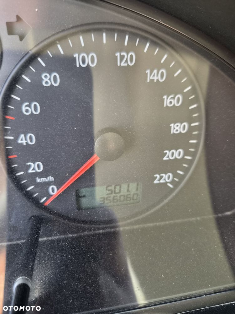 Volkswagen Transporter - 2