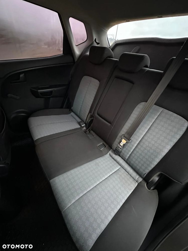 Kia Venga 1.4 Business Line - 14